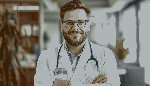 Если в клинике нет медработника в штате, это может быть основанием для внесения изменений в лицензию клиники.